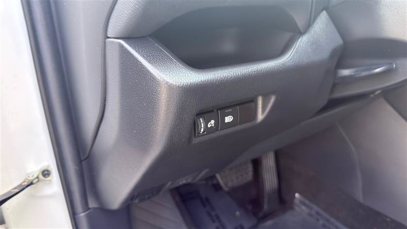 Used 2021 Toyota RAV4 XLE AWD/4WD image 7
