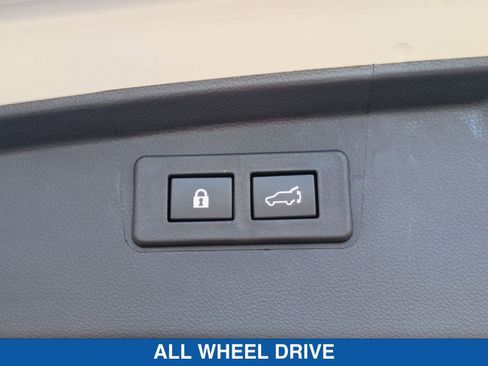 Certified 2025 Subaru Outback Premium image 32