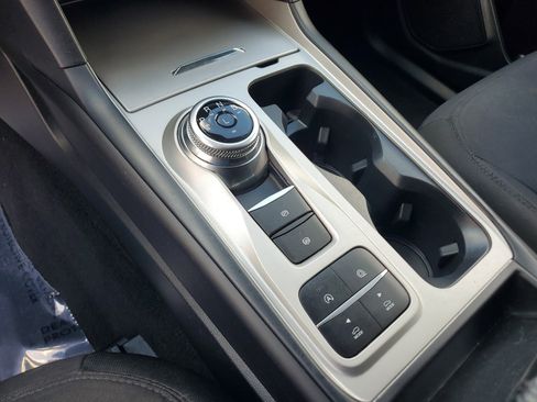 Used 2023 Ford Explorer XLT image 28