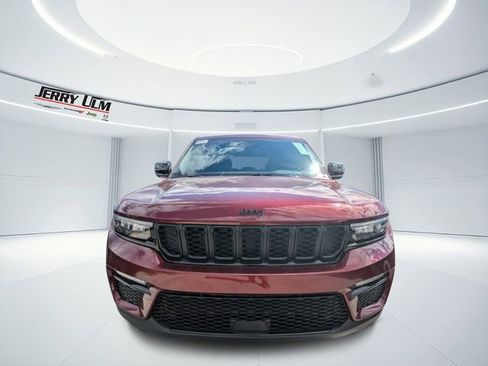 New 2025 Jeep Grand Cherokee Limited w/ Black Appearance Package image 7