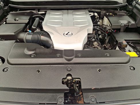 Certified 2023 Lexus GX 460 Premium w/ Premium Package AWD/4WD image 29