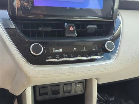 Used 2024 Toyota Corolla Cross L FWD image 19