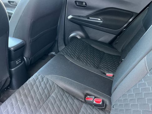 Used 2021 Nissan Kicks S image 5