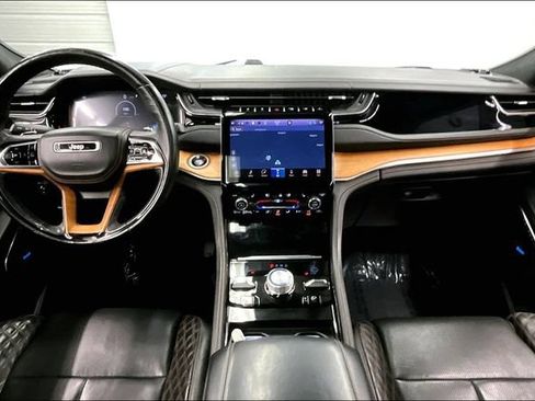 Used 2022 Jeep Grand Cherokee Summit AWD/4WD image 18