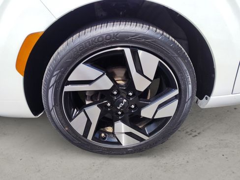 Used 2023 Kia Soul GT-Line FWD image 9