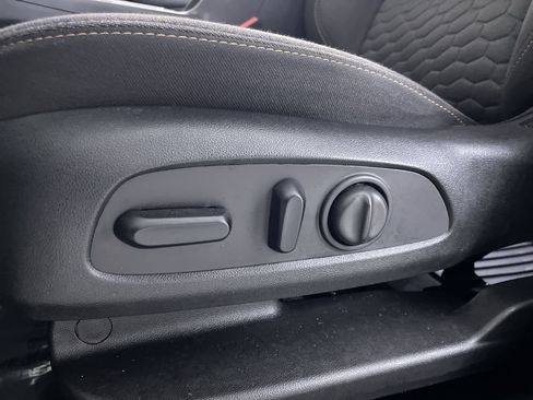 Used 2020 Chevrolet Equinox LT AWD/4WD image 13