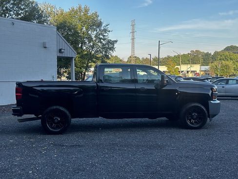 Used 2018 Chevrolet Silverado 3500 W/T image 9