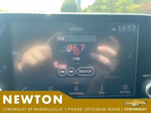 Used 2021 Nissan Rogue SV FWD image 10