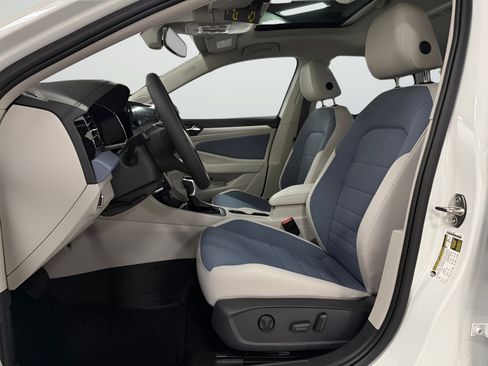 New 2026 Volkswagen Jetta SE image 16