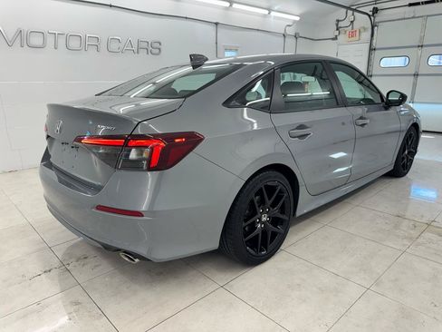 Used 2025 Honda Civic Sport image 5