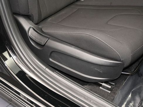 Used 2023 Hyundai Elantra SEL image 42