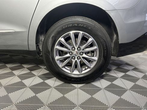Used 2024 Buick Enclave Essence image 35