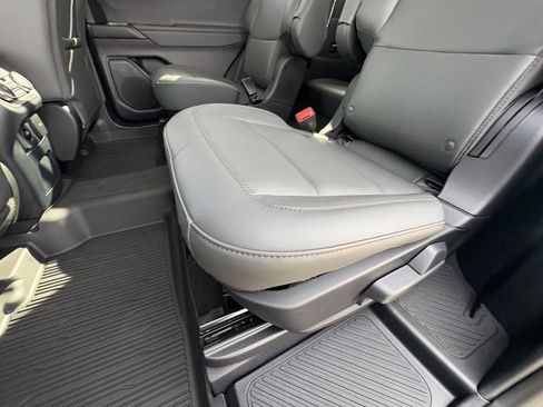 New 2026 Ford Explorer Active w/ Active Comfort Package image 23