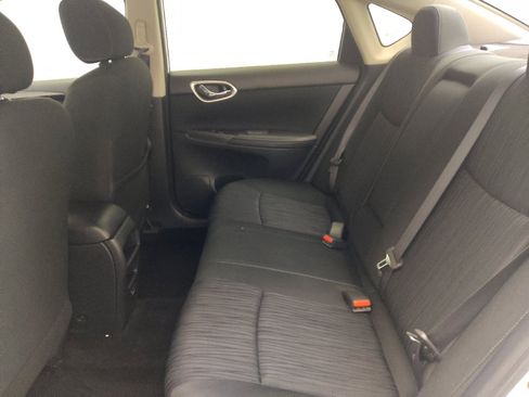 Used 2019 Nissan Sentra SV FWD image 18