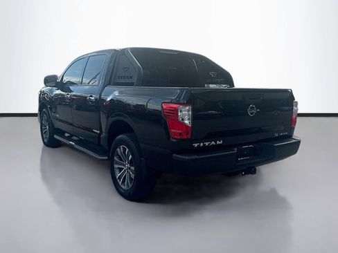 Used 2017 Nissan Titan SL image 6