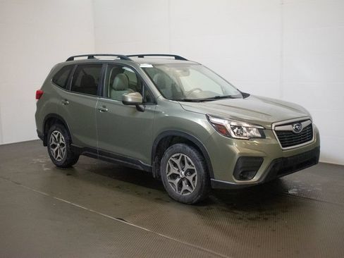 Used 2019 Subaru Forester Premium w/ All-Weather Package AWD/4WD image 1