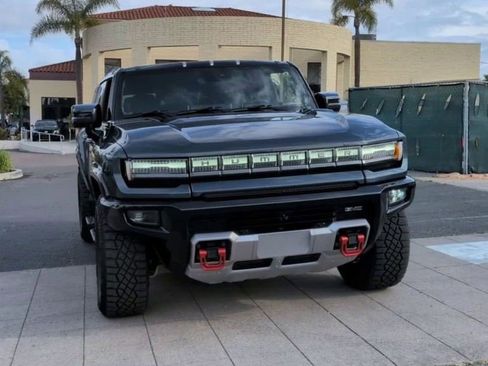 Certified 2025 GMC Hummer EV 3X w/ Extreme Off-Road Package AWD/4WD image 4