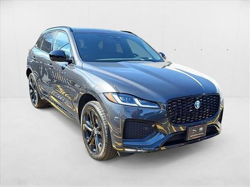 New 2026 Jaguar F-PACE R-Dynamic S image 3