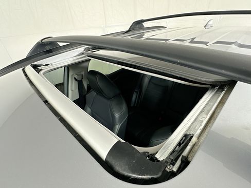 Used 2024 Toyota RAV4 XLE Premium FWD image 20