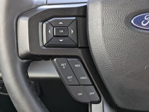 Used 2020 Ford Expedition Limited image 30