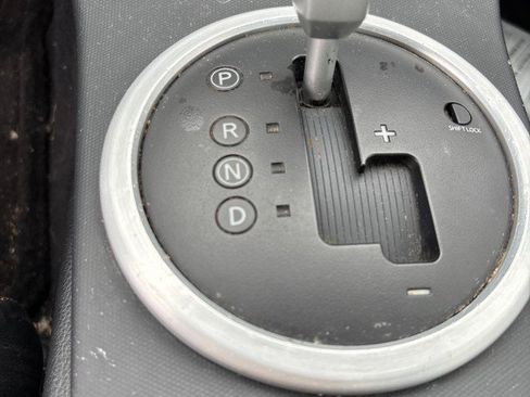 Used 2004 Nissan 350Z Touring image 15