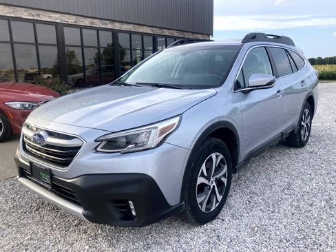 Used 2022 Subaru Outback Limited AWD/4WD image 2
