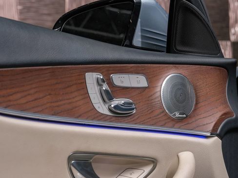 Used 2017 Mercedes-Benz E 300 image 41