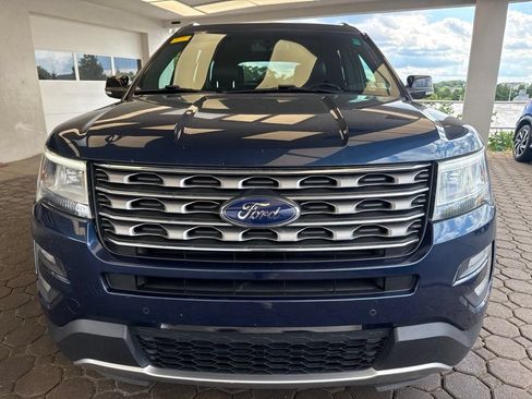 Used 2016 Ford Explorer XLT w/ Equipment Group 202A AWD/4WD image 2
