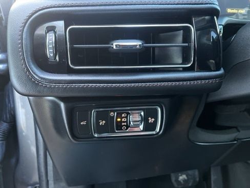 Used 2023 Lincoln Aviator Standard w/ Premium Package image 42