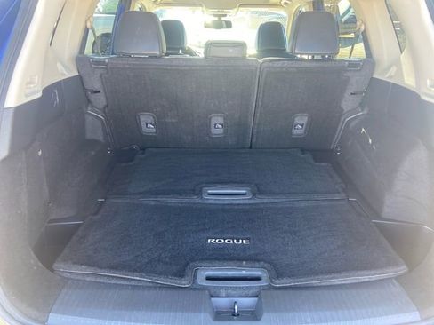 Used 2023 Nissan Rogue SL w/ SL Premium Package image 12