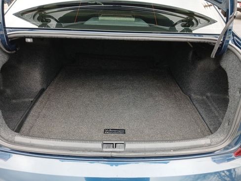 Used 2018 Volkswagen Passat 2.0T SE image 10