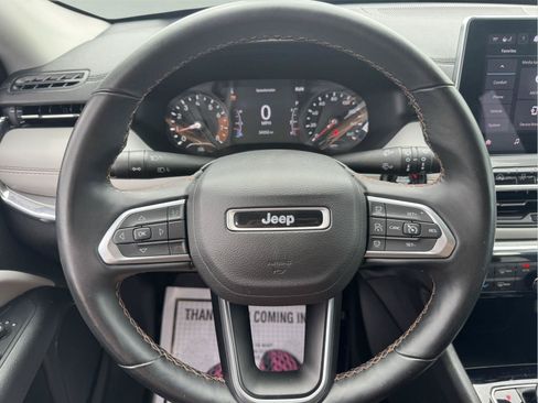 Used 2022 Jeep Compass Limited AWD/4WD image 19