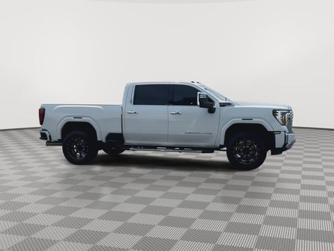 Used 2025 GMC Sierra 2500 Denali w/ Denali Reserve Package AWD/4WD image 2