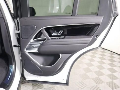 New 2025 Land Rover Range Rover SE image 29