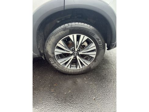 Used 2023 Nissan Rogue SV FWD image 24