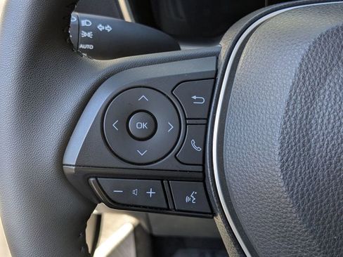 Used 2025 Toyota Corolla XLE image 16