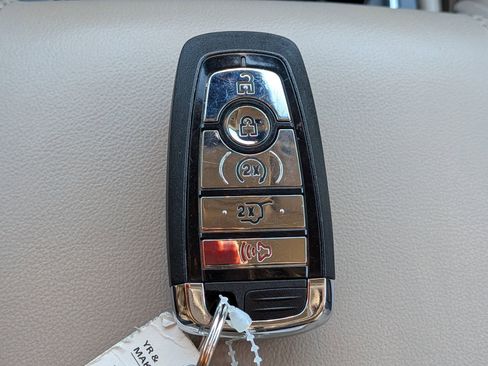 Certified 2022 Lincoln Corsair FWD image 32