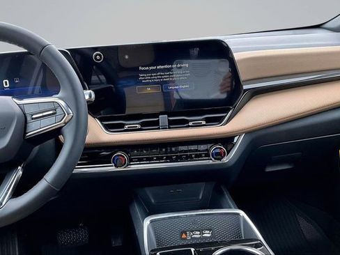 New 2026 Chevrolet Equinox ACTIV w/ Convenience Package III image 6