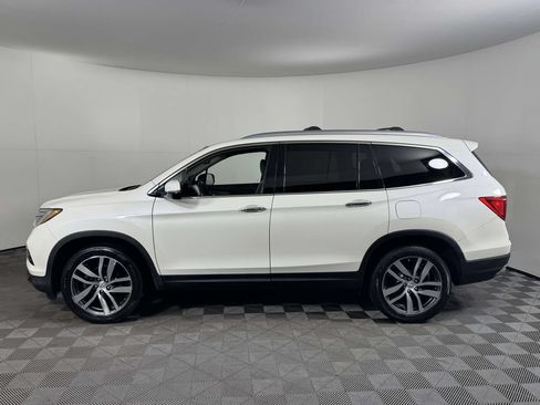 Used 2017 Honda Pilot Touring image 11