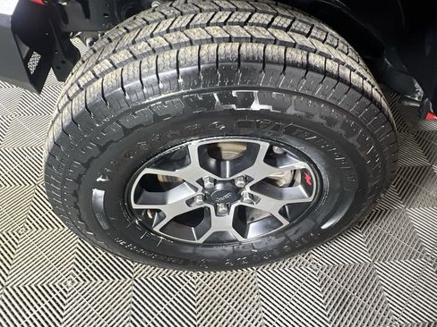 Used 2020 Jeep Wrangler Unlimited Rubicon w/ LED Lighting Group AWD/4WD image 31