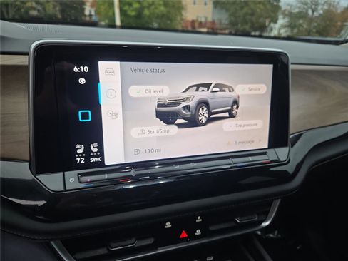 Certified 2025 Volkswagen Atlas SE image 18