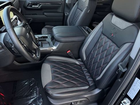 Used 2025 Chevrolet Silverado 1500 RST w/ Redline Edition AWD/4WD image 19