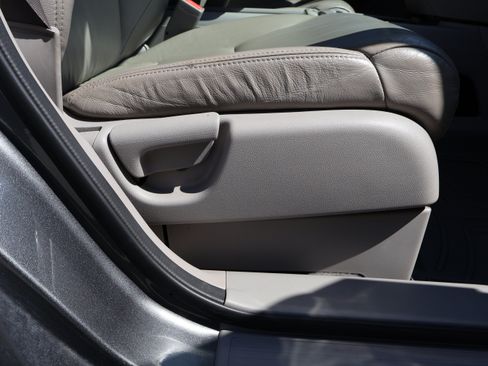 Used 2014 Honda CR-V EX-L image 10