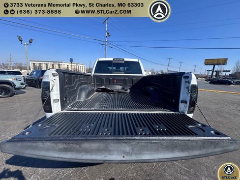 Used 2017 RAM 2500 SLT AWD/4WD image 12