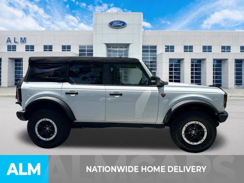 Used 2023 Ford Bronco Badlands AWD/4WD image 4