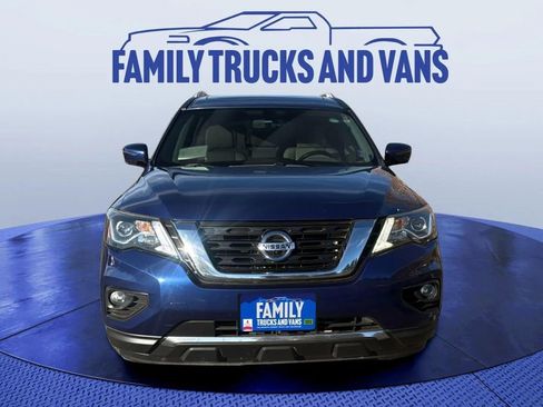 Used 2018 Nissan Pathfinder Platinum w/ Cargo Package image 8