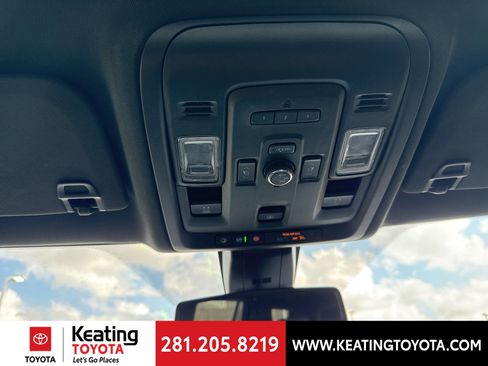 Used 2021 Chevrolet Tahoe Z71 w/ Z71 Signature Package image 21