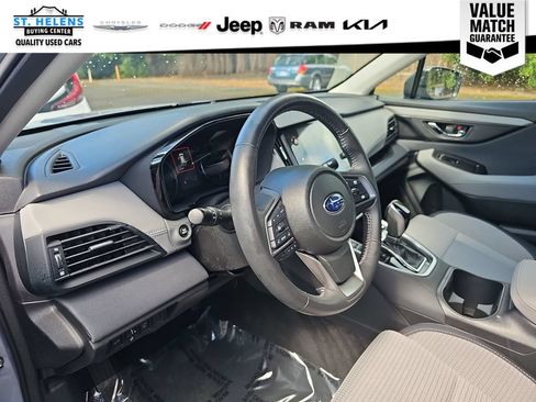 Used 2023 Subaru Outback Premium AWD/4WD image 13