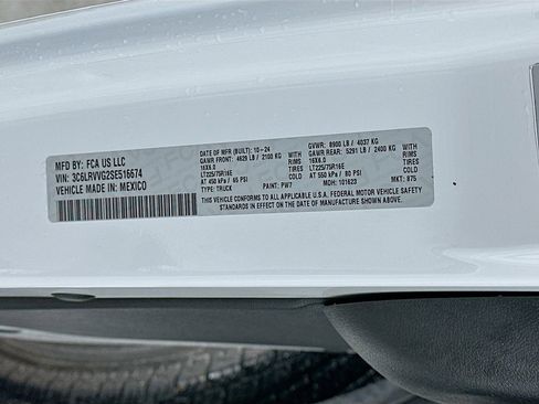 Used 2025 RAM ProMaster 2500 w/ U-Haul Equipment Group FWD image 34