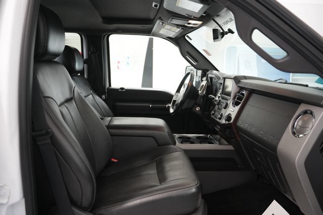 Used 2016 Ford F250 Lariat w/ Lariat Ultimate Package AWD/4WD image 18